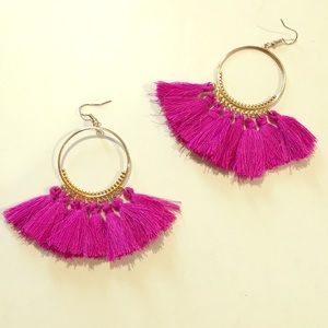 Midnight tassel earrings in fuchsia